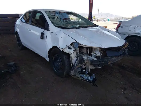 2T1BURHE5JC075043 2018 TOYOTA COROLLA - Image 1