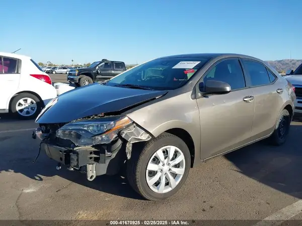2T1BURHE5JC075849 2018 TOYOTA COROLLA - Image 2
