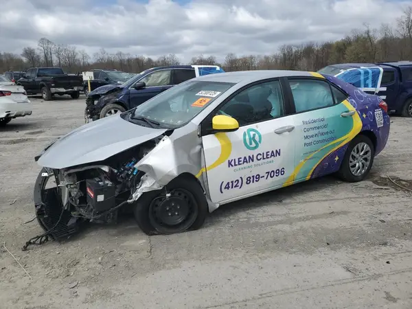 2T1BURHE5JC077570 2018 TOYOTA COROLLA - Image 1