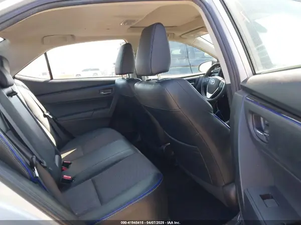2T1BURHE5JC078864 2018 TOYOTA COROLLA - Image 8