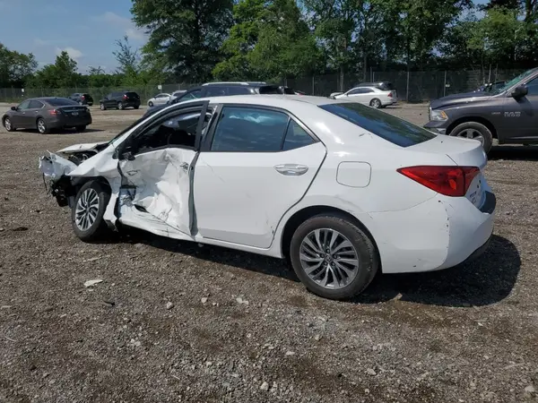 2T1BURHE5JC080100 2018 TOYOTA COROLLA - Image 2