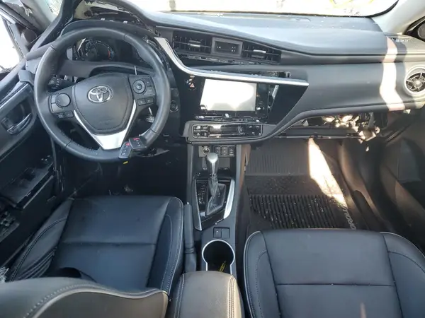 2T1BURHE5JC080100 2018 TOYOTA COROLLA - Image 8