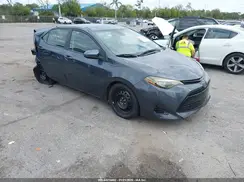 2T1BURHE5JC083031 2018 TOYOTA COROLLA