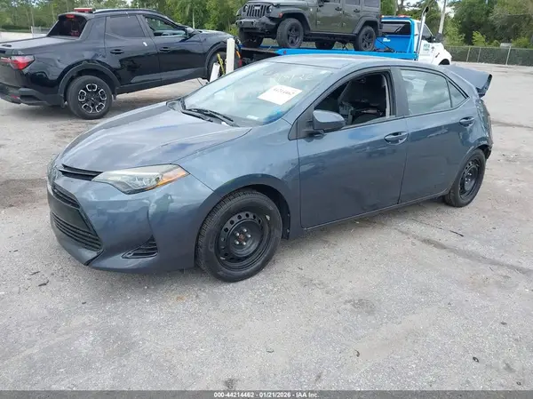 2T1BURHE5JC083031 2018 TOYOTA COROLLA - Image 2