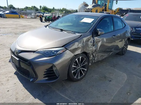 2T1BURHE5JC085460 2018 TOYOTA COROLLA - Image 2
