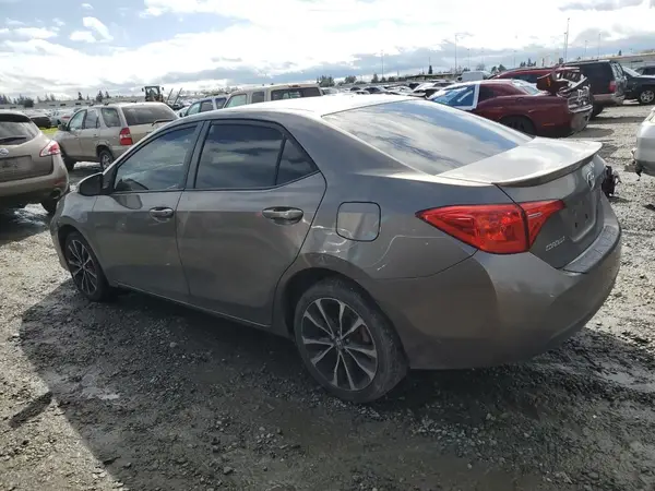 2T1BURHE5JC087242 2018 TOYOTA COROLLA - Image 2