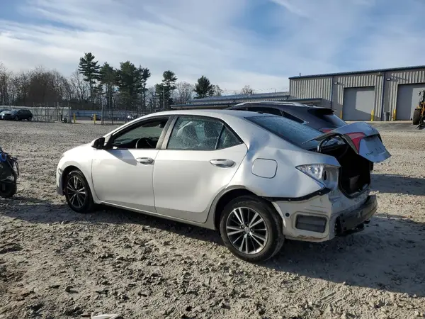 2T1BURHE5JC090528 2018 TOYOTA COROLLA - Image 2