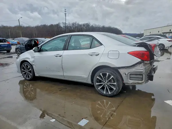 2T1BURHE5JC090626 2018 TOYOTA COROLLA - Image 2