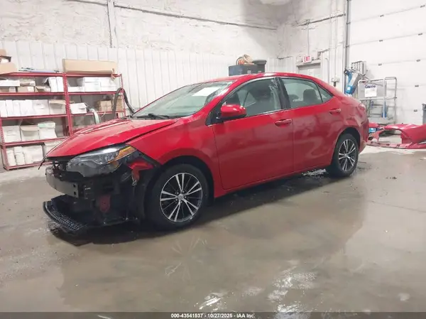 2T1BURHE5JC090805 2018 TOYOTA COROLLA - Image 2