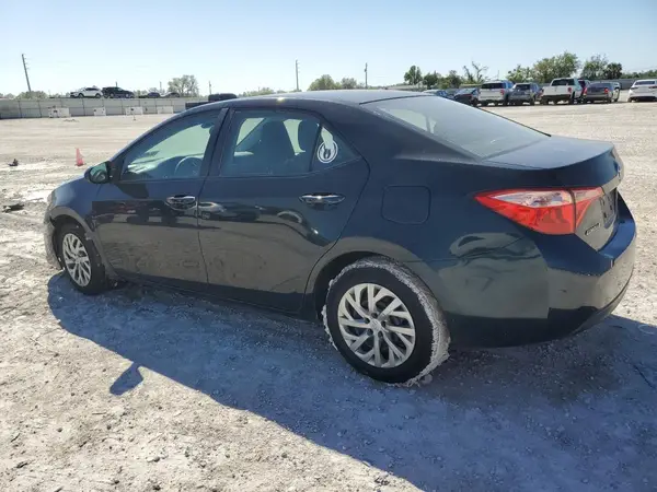 2T1BURHE5JC096023 2018 TOYOTA COROLLA - Image 2