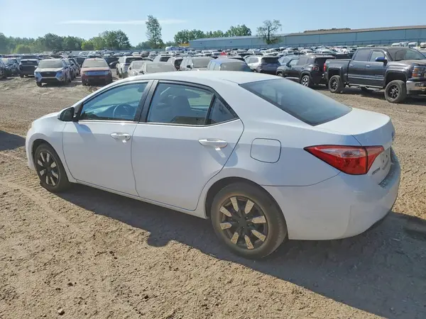 2T1BURHE5JC101222 2018 TOYOTA COROLLA - Image 2