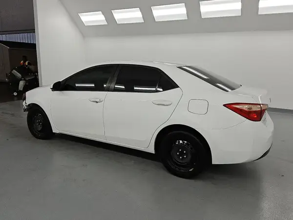 2T1BURHE5JC102063 2018 TOYOTA COROLLA - Image 2