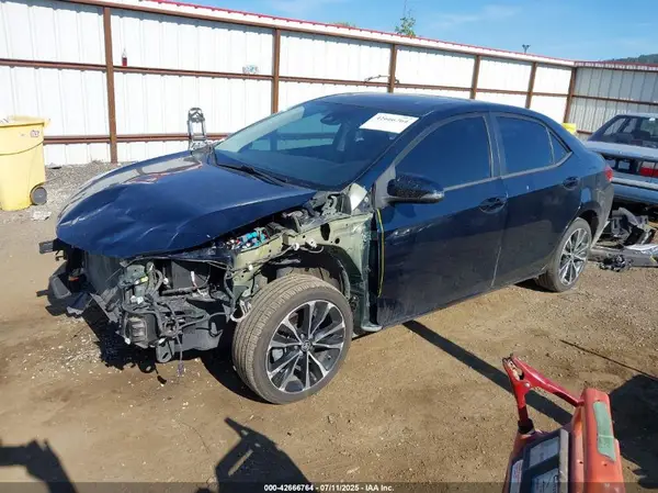2T1BURHE5JC102919 2018 TOYOTA COROLLA - Image 2