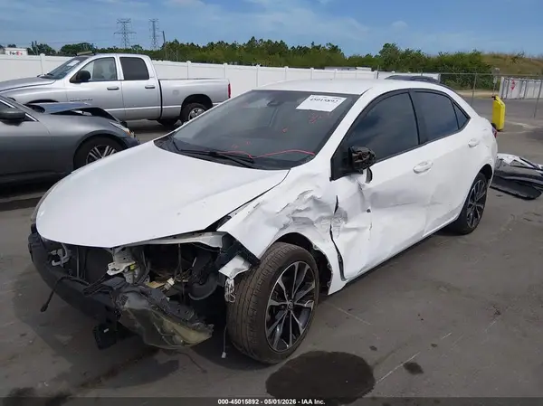 2T1BURHE5JC103715 2018 TOYOTA COROLLA - Image 2