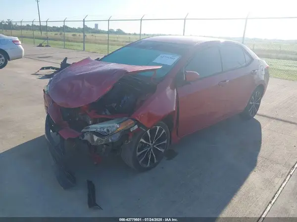 2T1BURHE5JC103875 2018 TOYOTA COROLLA - Image 2