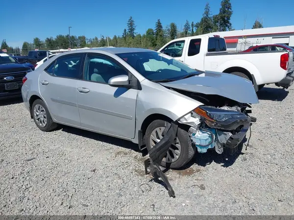 2T1BURHE5JC109143 2018 TOYOTA COROLLA - Image 1