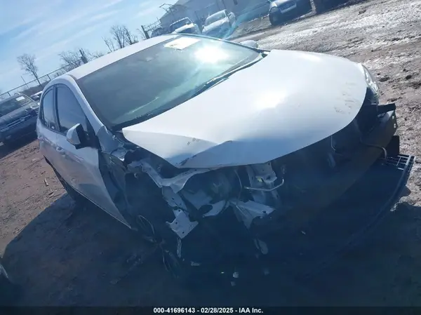 2T1BURHE5JC109336 2018 TOYOTA COROLLA - Image 1