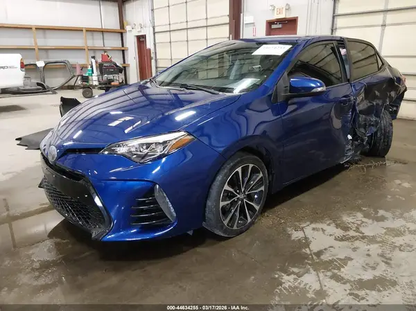 2T1BURHE5JC111815 2018 TOYOTA COROLLA - Image 2