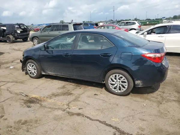 2T1BURHE5JC112012 2018 TOYOTA COROLLA - Image 2
