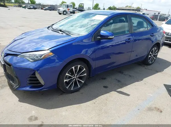 2T1BURHE5JC122605 2018 TOYOTA COROLLA - Image 2