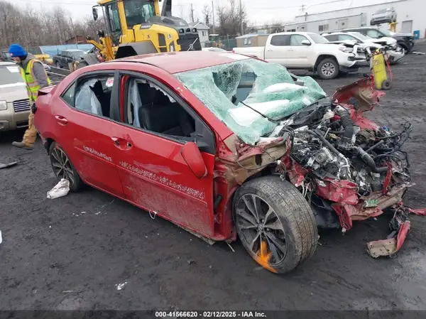 2T1BURHE5JC965901 2018 TOYOTA COROLLA - Image 1