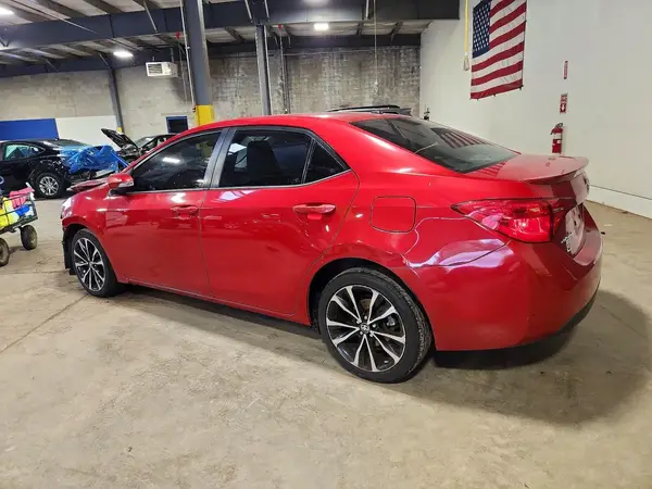 2T1BURHE5JC965929 2018 TOYOTA COROLLA - Image 2