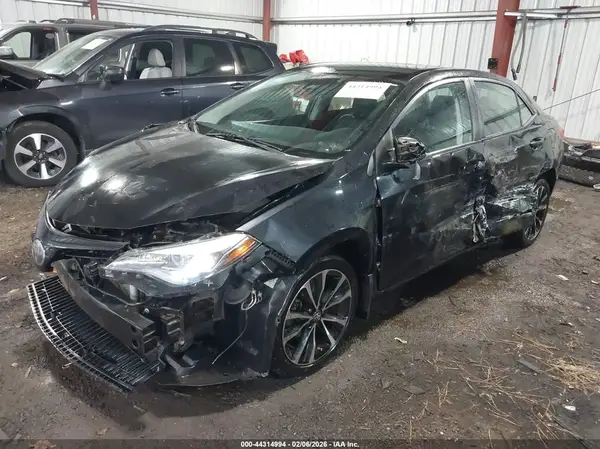 2T1BURHE5JC967518 2018 TOYOTA COROLLA - Image 2