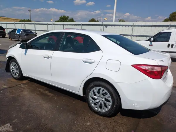 2T1BURHE5JC970595 2018 TOYOTA COROLLA - Image 2