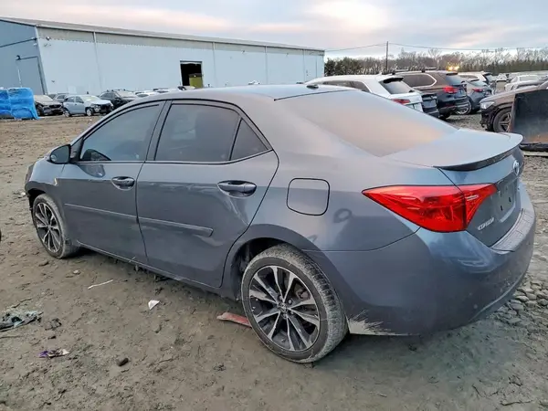 2T1BURHE5JC973822 2018 TOYOTA COROLLA - Image 2