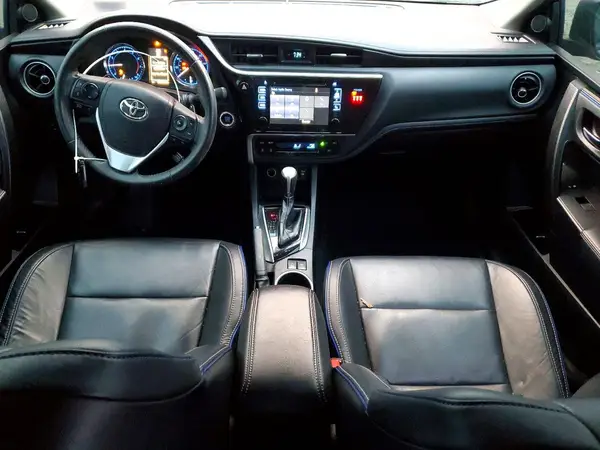 2T1BURHE5JC973822 2018 TOYOTA COROLLA - Image 8