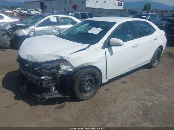 2T1BURHE5JC977126 2018 TOYOTA COROLLA - Image 2