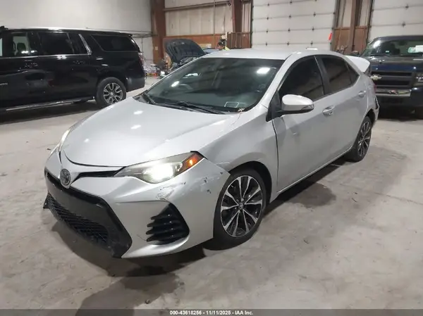 2T1BURHE5JC978339 2018 TOYOTA COROLLA - Image 2