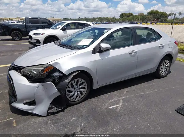 2T1BURHE5JC993794 2018 TOYOTA COROLLA - Image 2