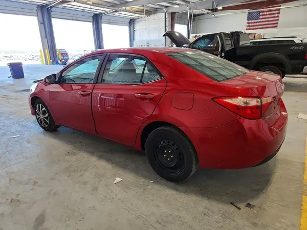 2T1BURHE5JC995626 2018 TOYOTA COROLLA - Image 2