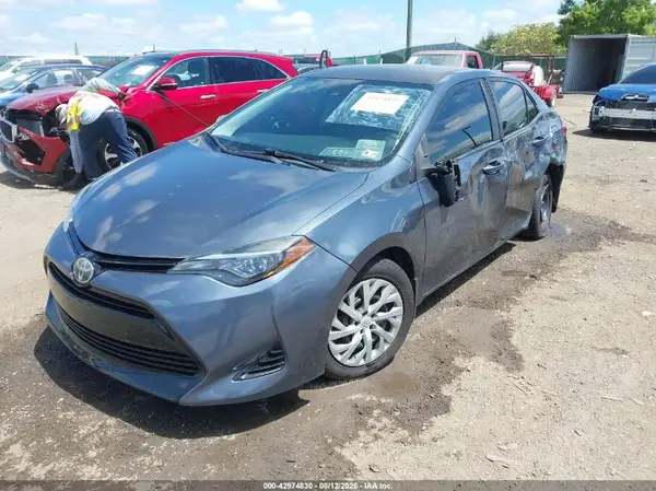 2T1BURHE5JC996615 2018 TOYOTA COROLLA - Image 2
