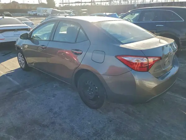 2T1BURHE5KC125831 2019 TOYOTA COROLLA - Image 2
