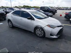 2T1BURHE5KC131208 2019 TOYOTA COROLLA