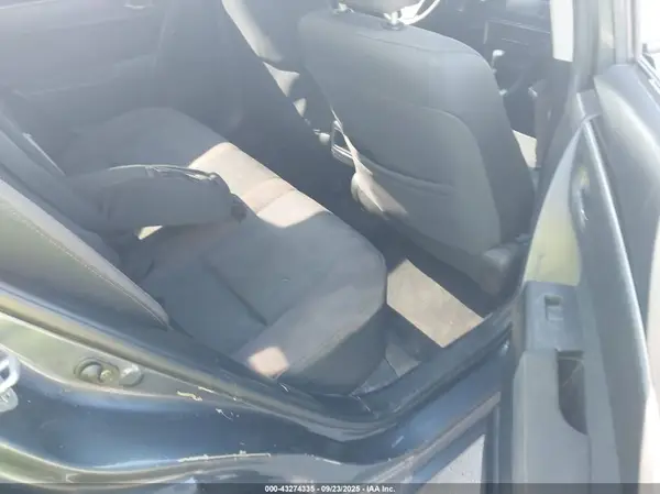 2T1BURHE5KC136229 2019 TOYOTA COROLLA - Image 8