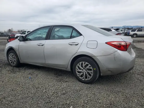 2T1BURHE5KC136330 2019 TOYOTA COROLLA - Image 2