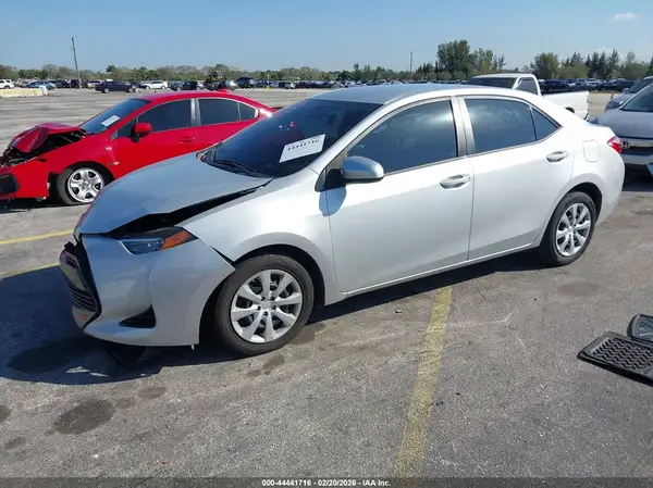 2T1BURHE5KC143875 2019 TOYOTA COROLLA - Image 2