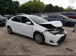 2T1BURHE5KC144895 2019 TOYOTA COROLLA