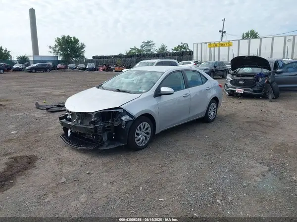 2T1BURHE5KC152365 2019 TOYOTA COROLLA - Image 2