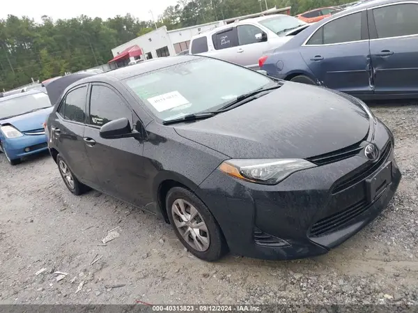2T1BURHE5KC162653 2019 TOYOTA COROLLA - Image 1