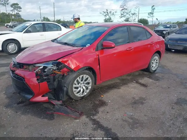 2T1BURHE5KC167559 2019 TOYOTA COROLLA - Image 2