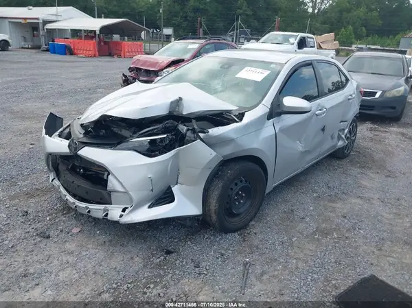 2T1BURHE5KC175824 2019 TOYOTA COROLLA - Image 2