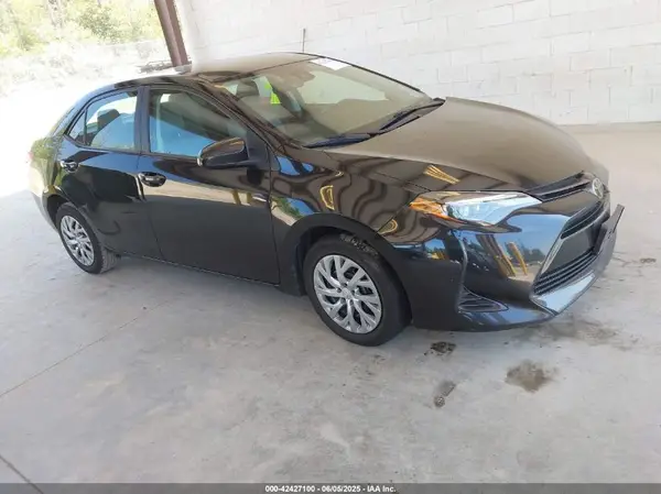 2T1BURHE5KC190288 2019 TOYOTA COROLLA - Image 1