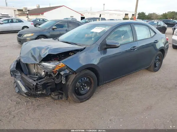 2T1BURHE5KC205744 2019 TOYOTA COROLLA - Image 2