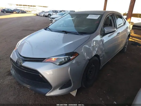 2T1BURHE5KC220115 2019 TOYOTA COROLLA - Image 2