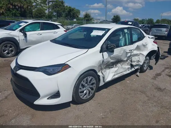2T1BURHE5KC230711 2019 TOYOTA COROLLA - Image 2