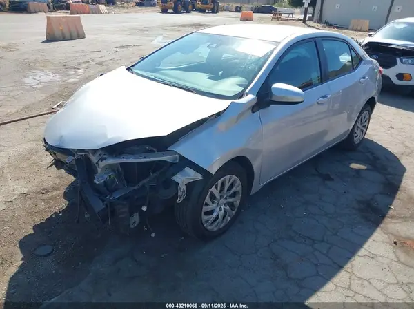 2T1BURHE5KC232393 2019 TOYOTA COROLLA - Image 2